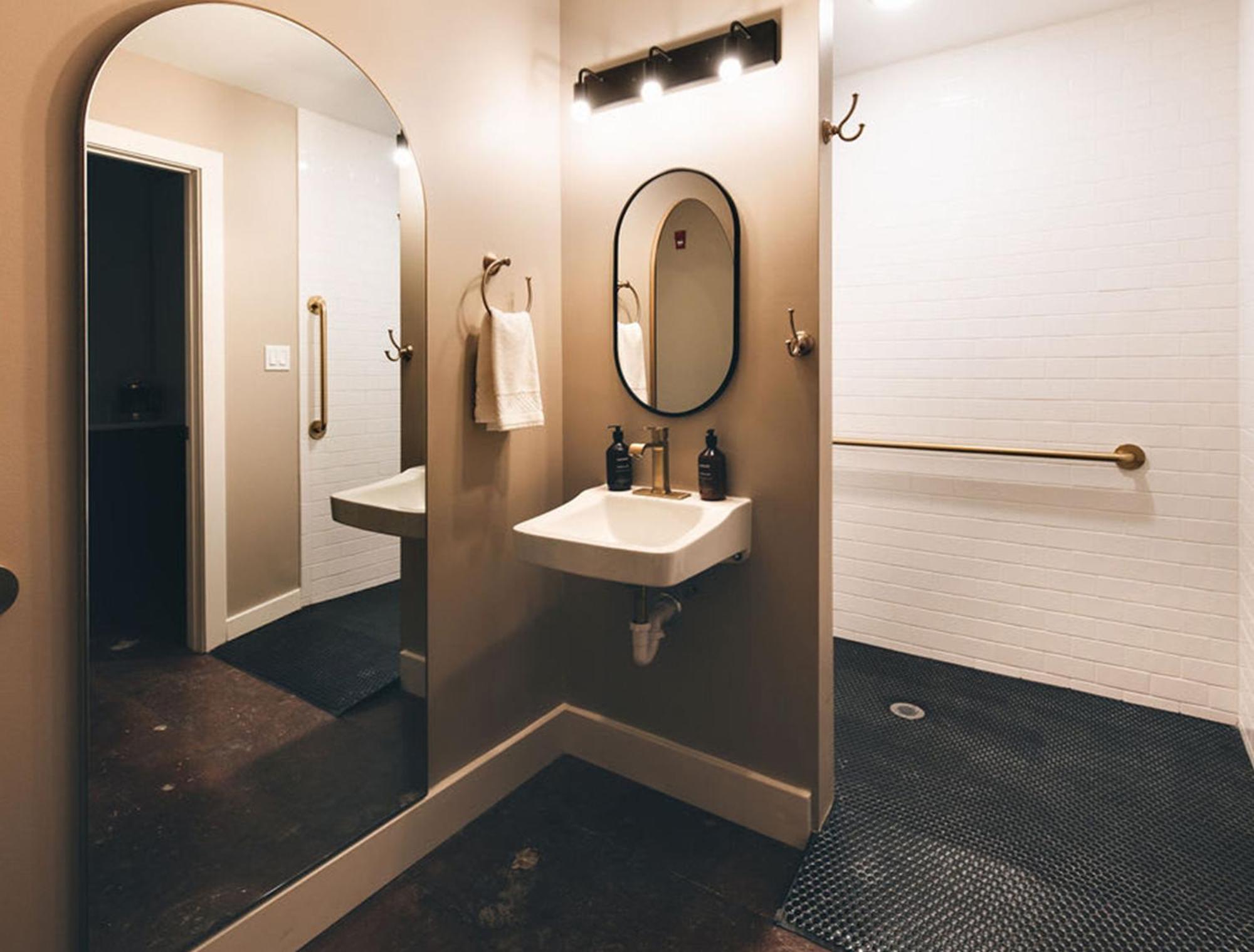 The Bellwether Hotel Louisville Exterior photo